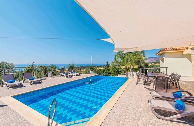 Freedom Villa - Four Bedroom Villa, Sleeps 8