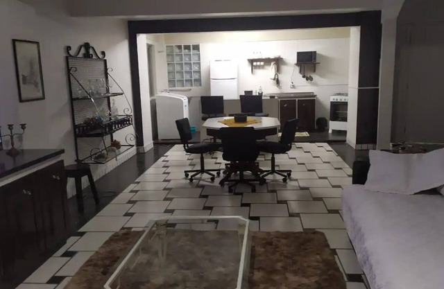 FREEDOM! Complete apartment in the center