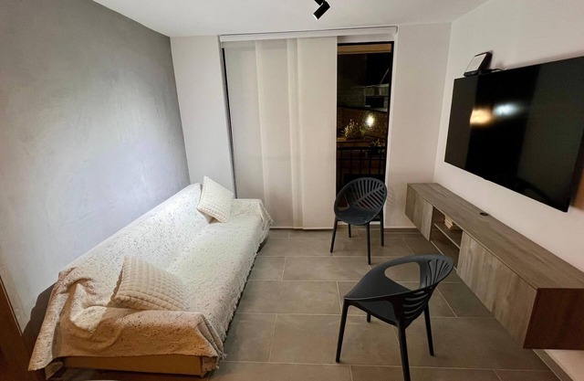 Fresh and comfortable apartment near Foscal and Cañaveral.