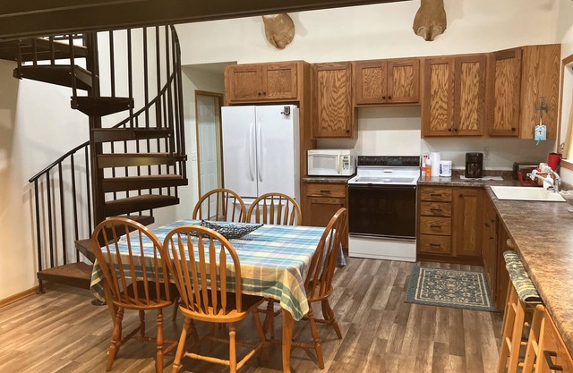 Friendly-Farm Retreat