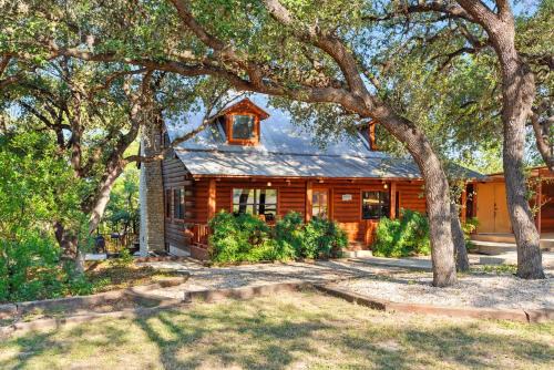 Frio Rivers Edge in the Heart of Hill Country cabin