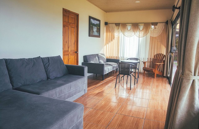 Front Lake Volcano View Villa in La Fortuna with AC, Parking, WiFi, Kitchen
