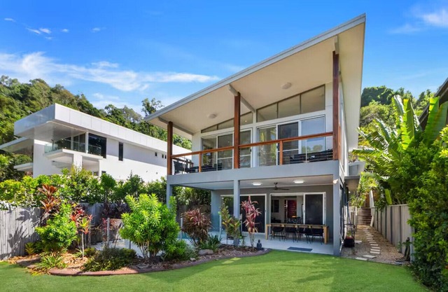 Front Row to Paradise