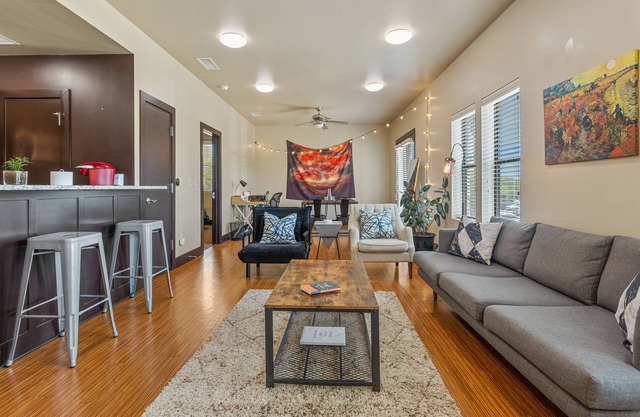 Ft Worth Southside Loft 203- Walk to Magnolia Ave!
