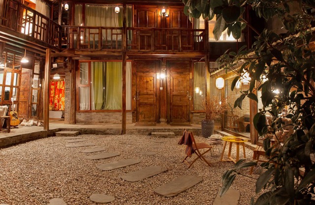 Full moon Inn Lijiang