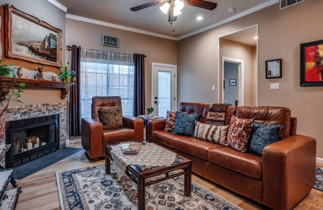 Fully equipped, amazing updated 2BR/2BA/patio- Excellent north Dallas location!
