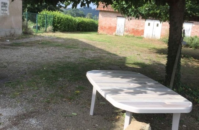 Fully equipped detached house, on a beautiful estate.