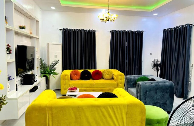 Fully furnished 3-bedroom flat with parking area.