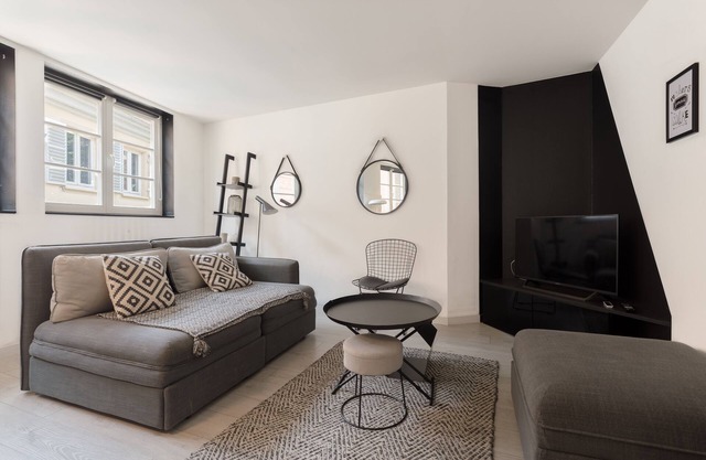 Fully furnished and equipped apartment 3rd floor