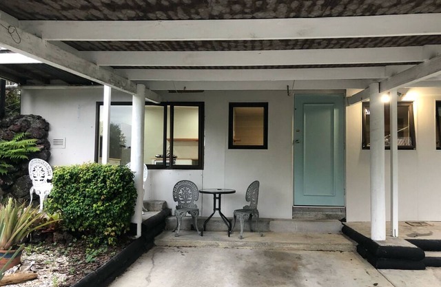 Funky Studio Apartment in the centre of Paihia, Bay of Islands. Pet-Friendly