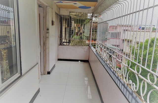 Furnished apt w. 2 bed rooms in New Alipore area