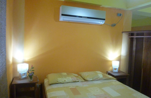 Furnished Caribean Style House, 150m From The Beach And Still Close To Town.