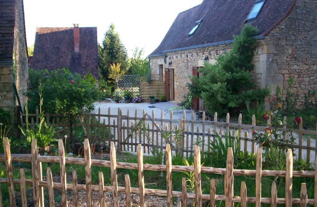 Furnished cottage for 4 in the countryside