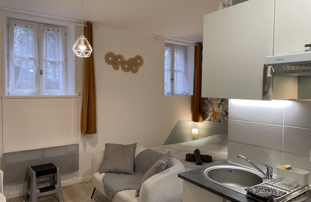 Furnished ground-floor studio very close to the spa (no. 37)