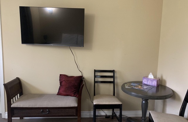 Furnished rental in central location with amazing view