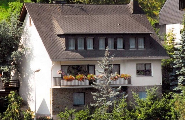 Gästehaus Karbach - Doppelzimmer, Bad, WC, Ruhig