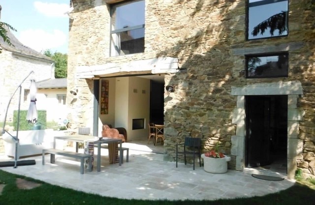 Gîté LA GRANGE, AVEYRON, sleeps 6