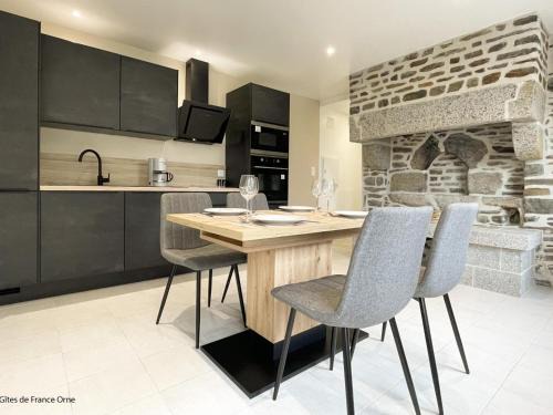 Gîte moderne et confortable avec WIFI pour deux à Saint-Quentin-les-Chardonnets - FR-1-497-253