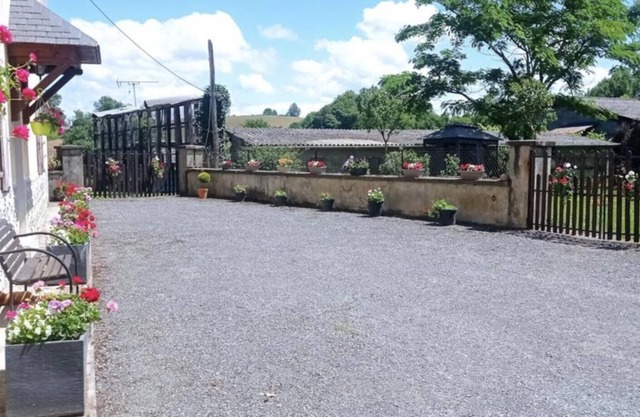 Gîte à la campagne Corine with Mountain View & Private Terrace