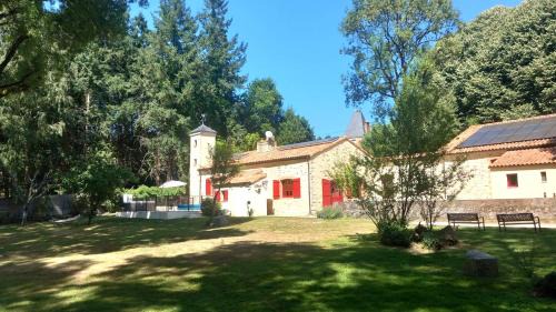 Gîte de charme avec Spa & Piscine 12 pers à Rocheservière