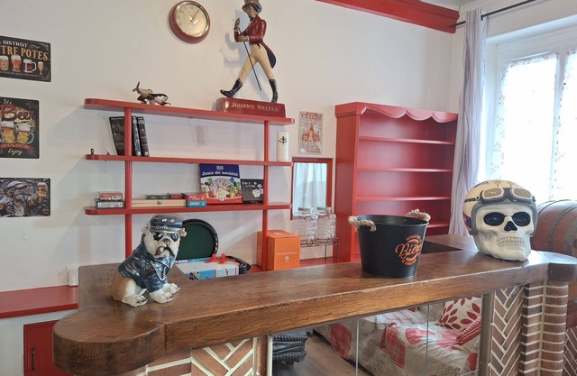 Gîte de l'Olivier, 8 bedrooms, large living area, games/fitness room, bar