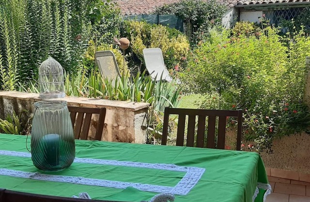 Gîte de la Sauvetat in Auvillar, charming house for 7 people