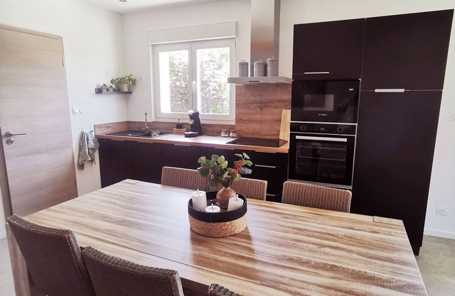 "Gîte des Hirondelles" sleeps 4/5, near EuropaPark