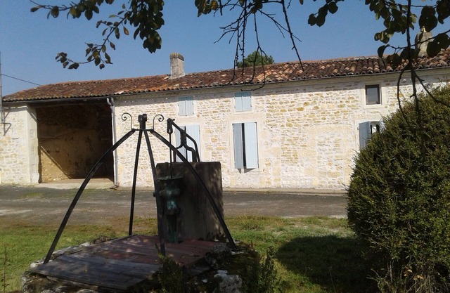 Gîte L'égoa se Situant Dans un Petit Hameau à 17km des Plages Charentaise