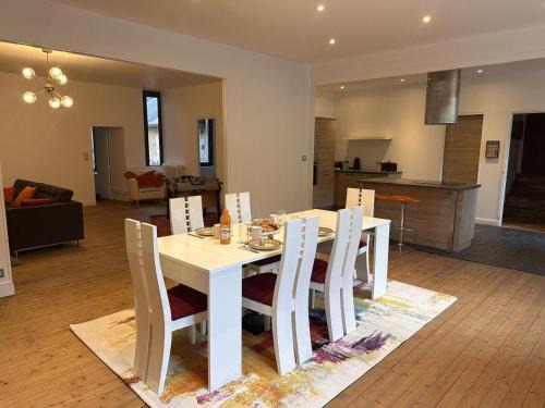 Gîte paisible au cœur de Moulins, idéal pour 4 personnes - FR-1-489-570