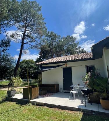 Gîte Pays Basque Domaine de La Lande "Les pins"