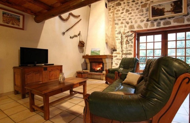 Gîte Saint-Julien-des-Chazes, 4 pièces, 8 personnes - FR-1-582-25