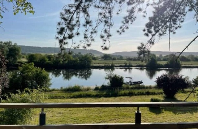 Gîte Seine & Nature Chalet Atypique Avec vue Imprenable sur la Seine