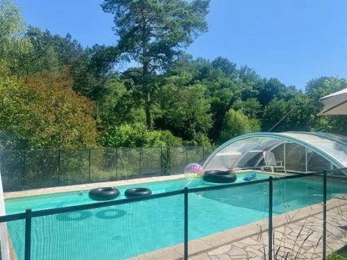 Gîte Vanakam 3 étoiles- jolie maison béarnaise 9 personnes avec piscine