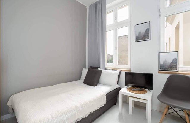Gąsiorowskich 8 | Elegant Studio | SmartTV