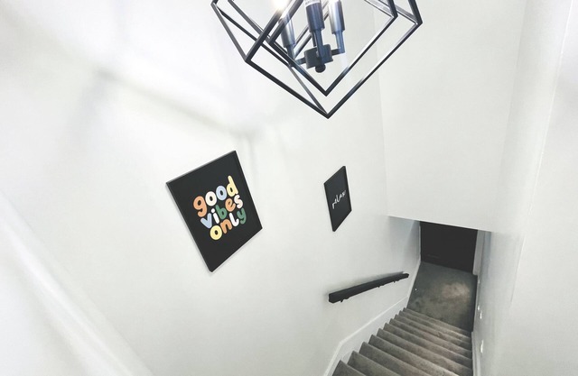 “G Suite”- Newly renovated! 5 minutes to JFK!