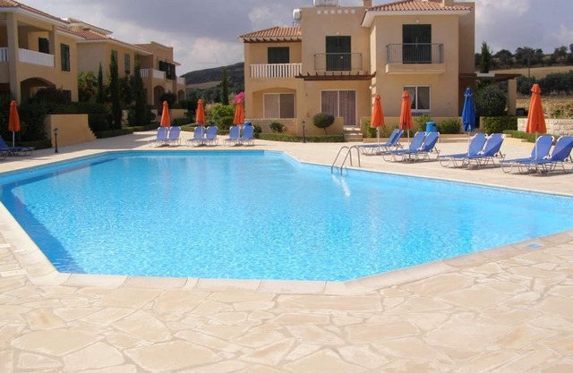 G3 Polis Gardens - includes WiFi & A/C