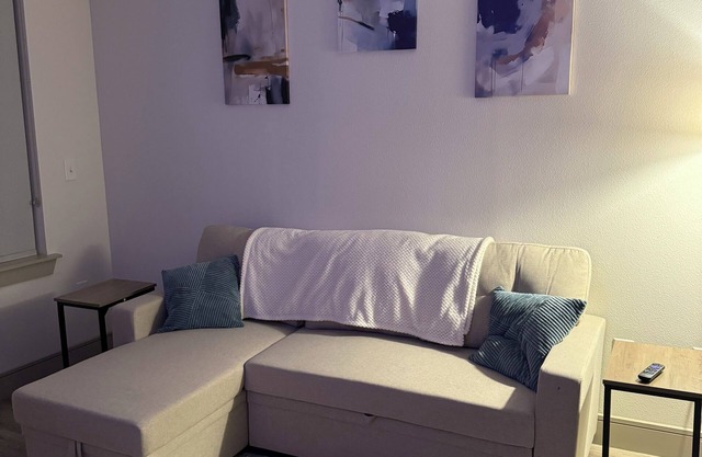 Galleria Retreat: Modern Comforts in Prime Houston Location - ALL YOU NEED!