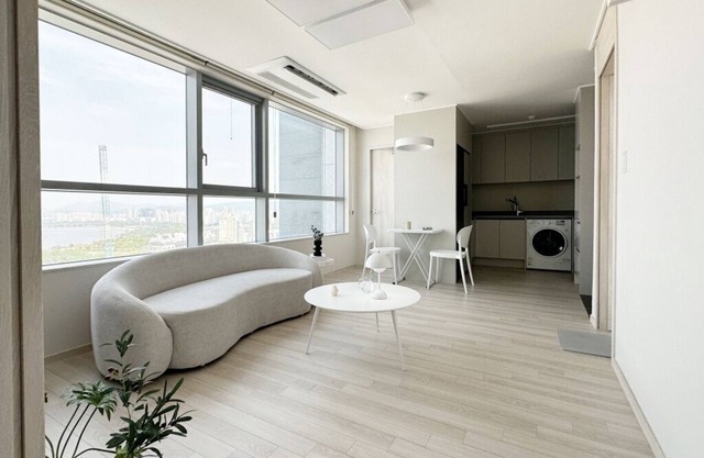 Gangnam Han River View 1bedroom+1living room