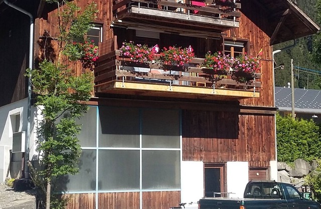 Ganze Etage mit 2 Zimmer und Bad