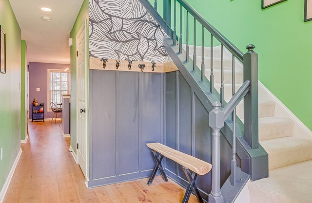 Garage & Deck. 5 Mins to 95. Meriwether-7 mins. Baltimore-20 mins. DC-30 mins.