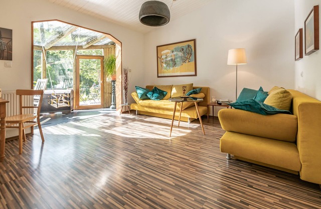 garden apartment, countryside, conservatory, terrace with pool u. Garden Sauna