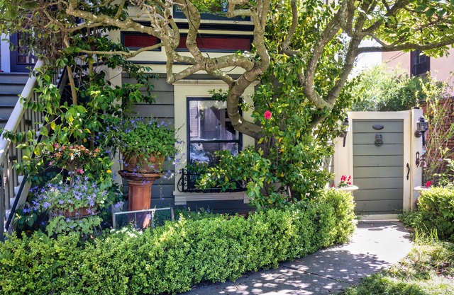 Garden Apartment Located in a Wonderful Old Victorian Home
