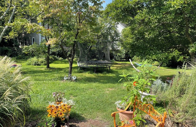 Garden Apartment Retreat