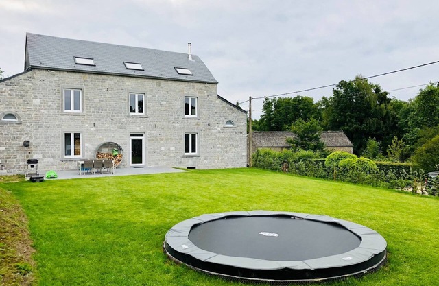Garden Escape in Quiet Achet