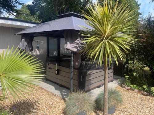 Garden Studio & Hot Tub