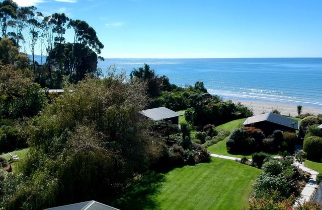 Garden Villa with Seaview - Adrift in Golden Bay (adults only)