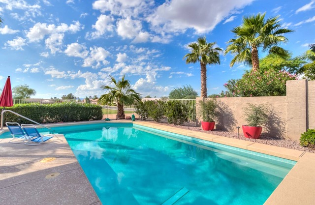 GATED 55+ GOLF RESORT COMMUNITY PEBBLECREEK Home w/Pool & Hot Tub, & Golf Car