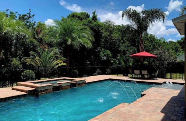 Gated community XL pool Home 2500sq/f