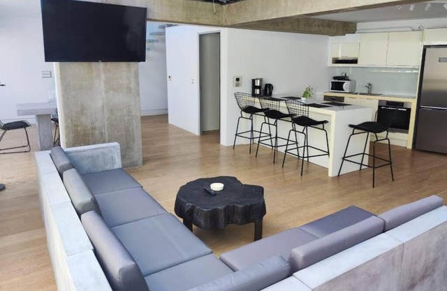 Gazi pool house