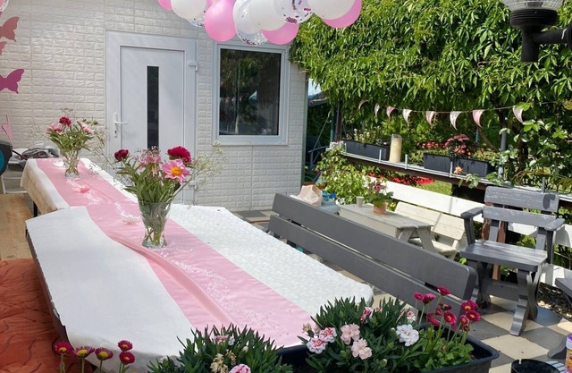 Gemütliche Ferienwohnung mit Großer Terrasse und Eigenem Garten